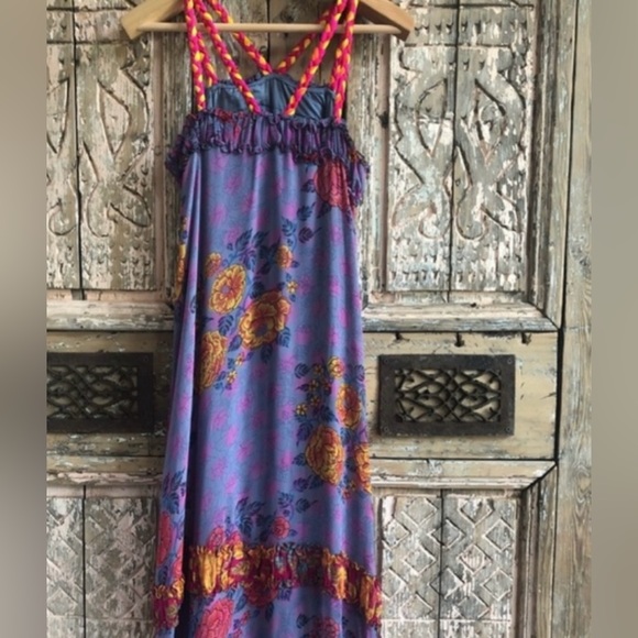 Coraline Maxi Dress - Picture 5 of 8